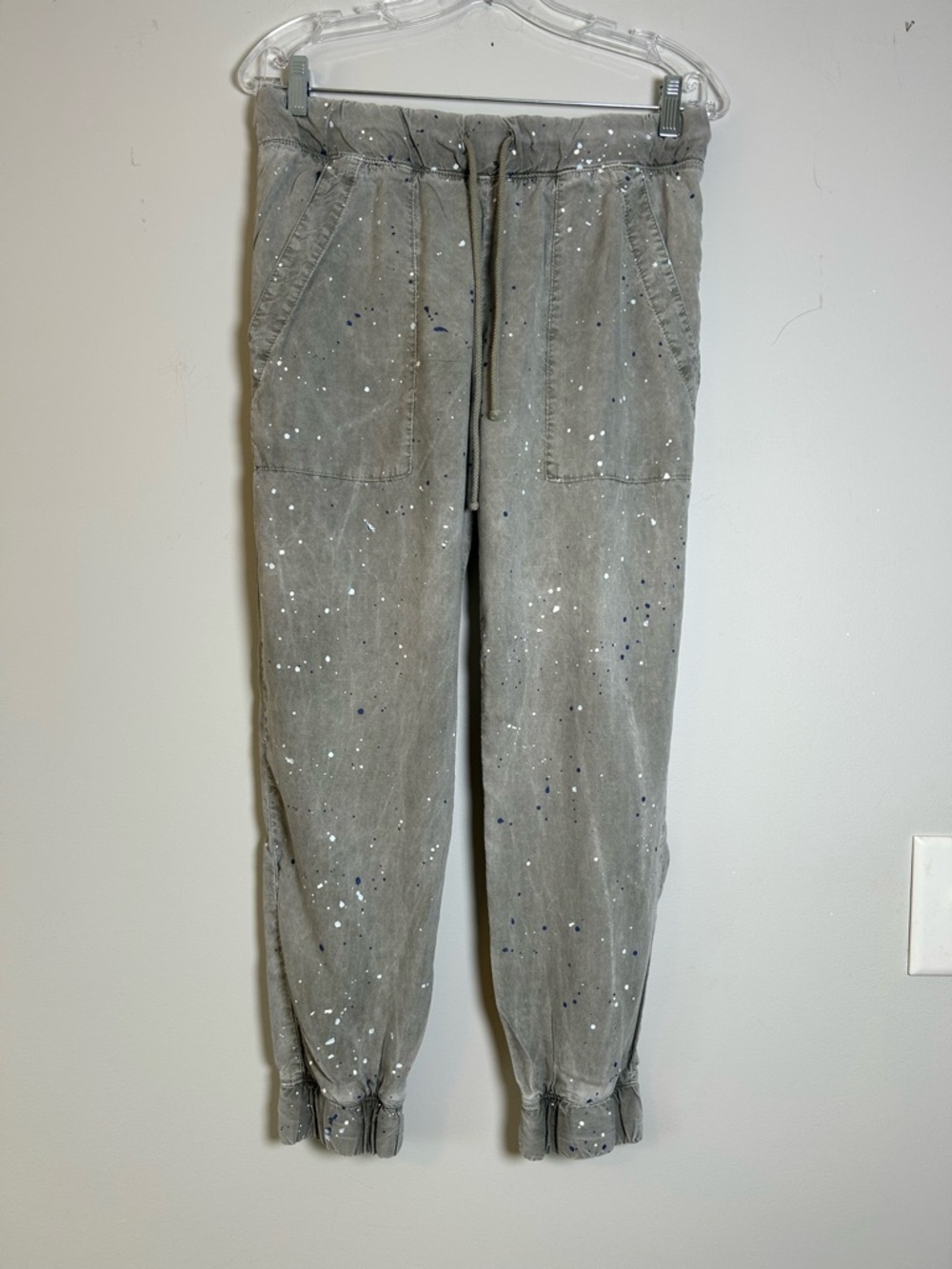 cloth & stone Anthropologie Light Gray tencel Joggers size M paint splatter - Picture 3 of 14